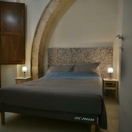 סירקוזה Il Vinile Apartment מראה חיצוני תמונה