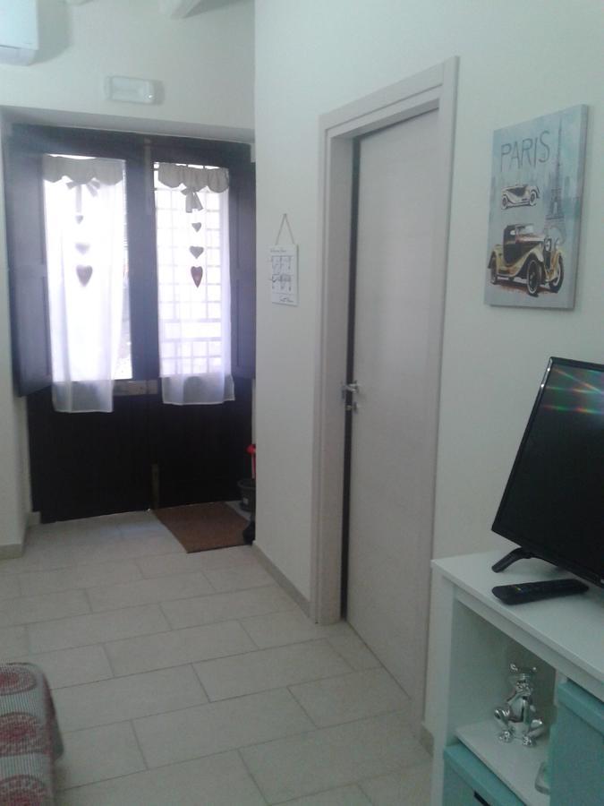סירקוזה Il Vinile Apartment מראה חיצוני תמונה