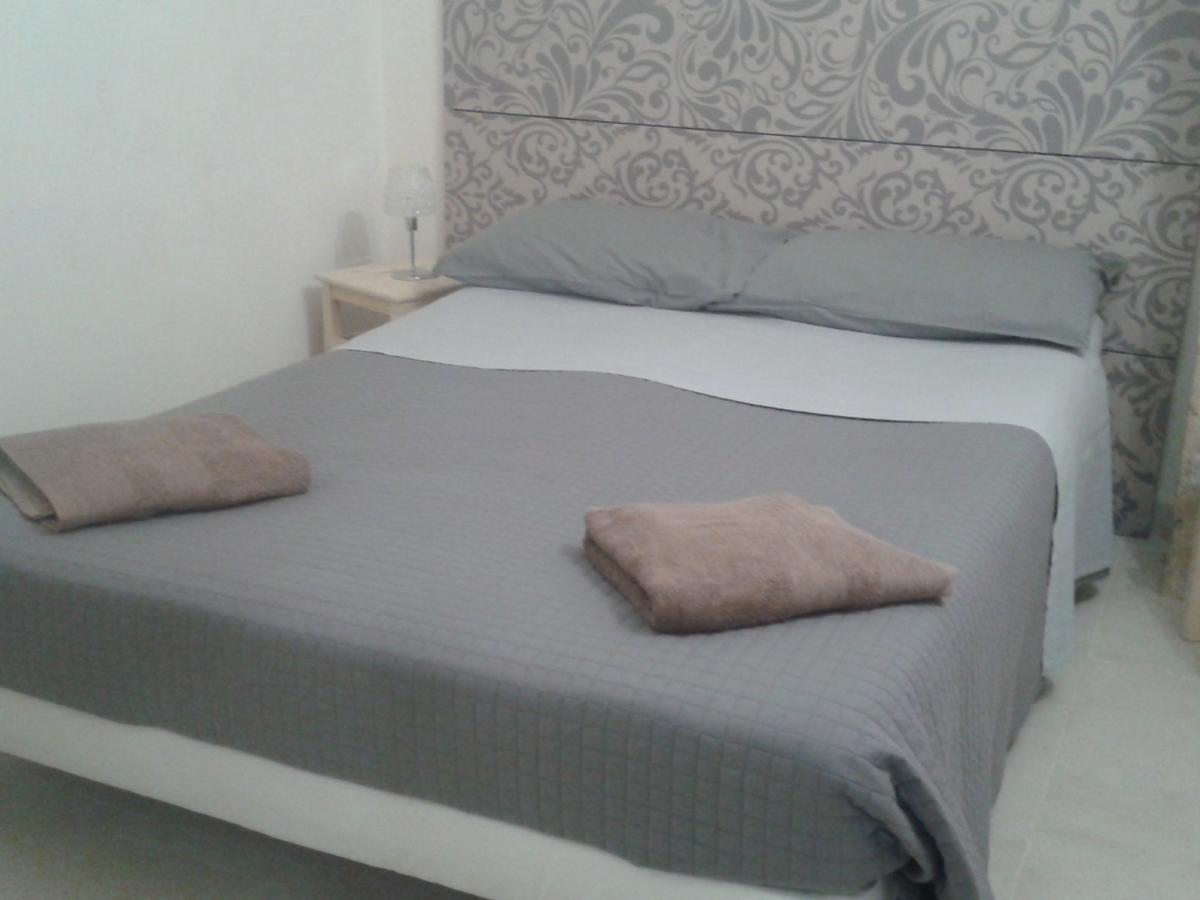 סירקוזה Il Vinile Apartment מראה חיצוני תמונה
